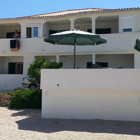 Feniks Appartamento Pag Town