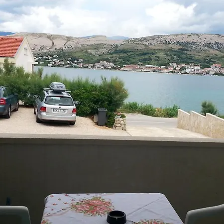 Feniks * Pag Town