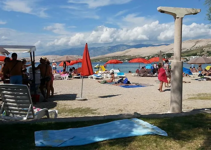 Feniks Pag Town