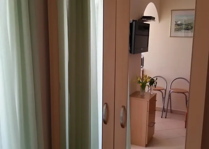 Apartment Feniks *