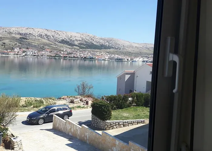 Feniks Pag Town